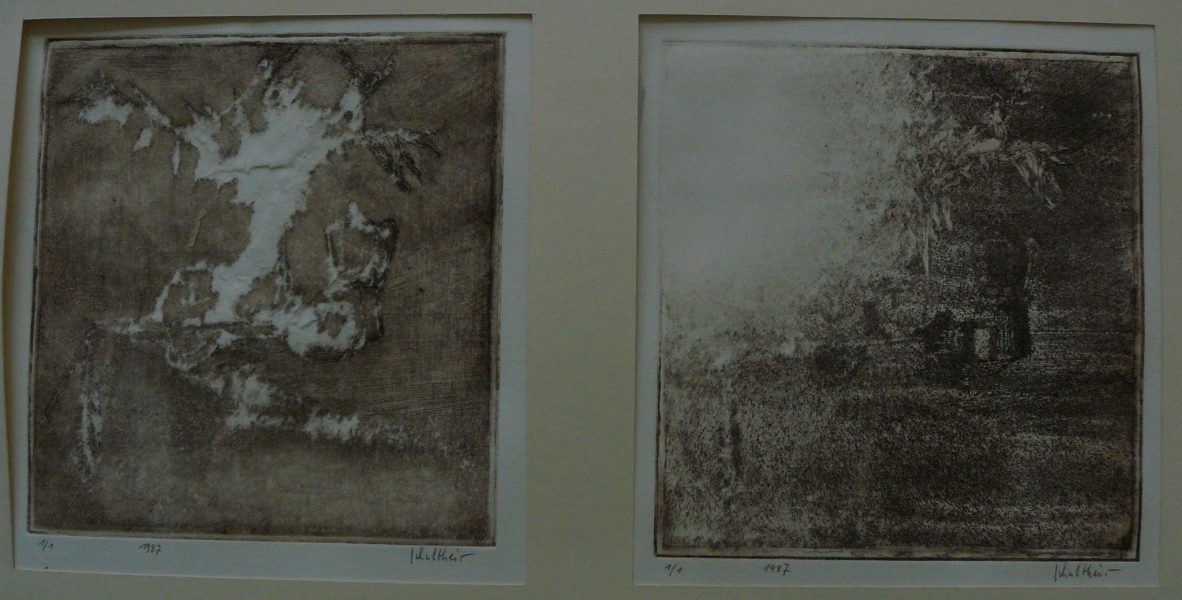 Kaffeetisch mit Olivenzweig