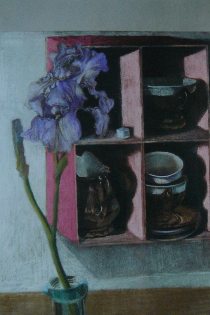 Bild Volker Schultheis | Iris vor Regal